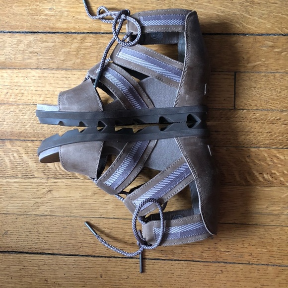 Like NEW Sorel Sandals Size 8 - Picture 5 of 8